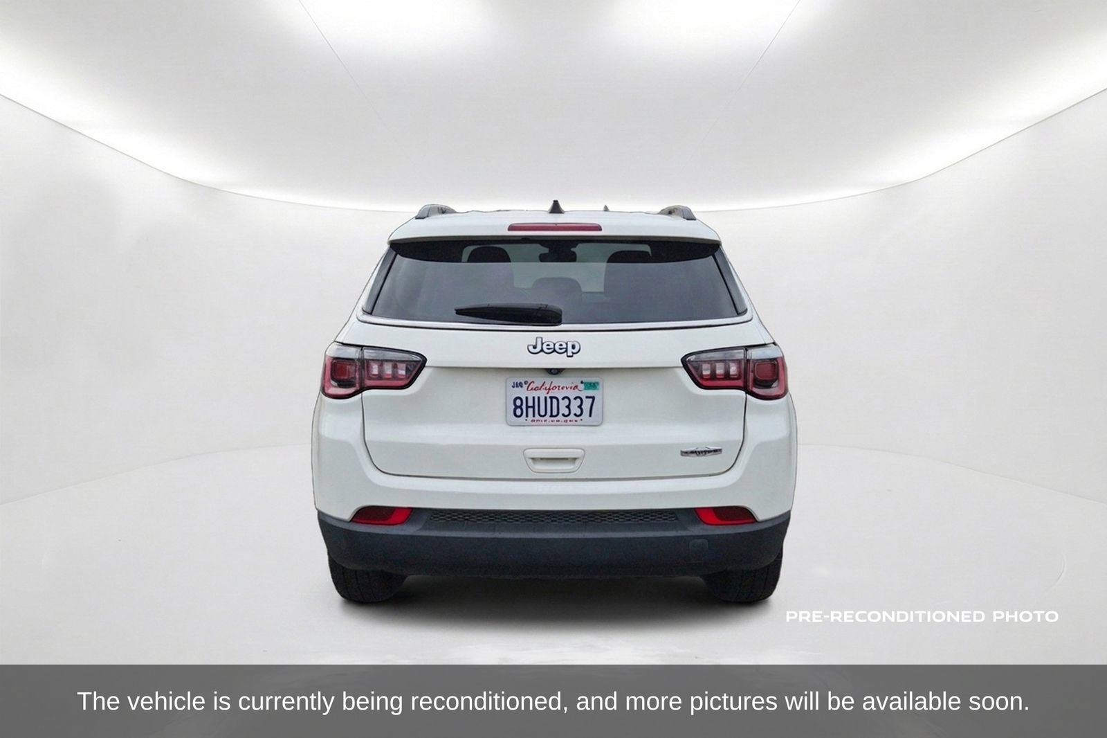 Used 2018 Jeep Compass Latitude w/ Popular Equipment Group FWD image 7