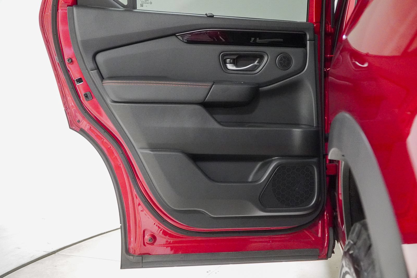 Certified 2025 Honda Pilot TrailSport image 47