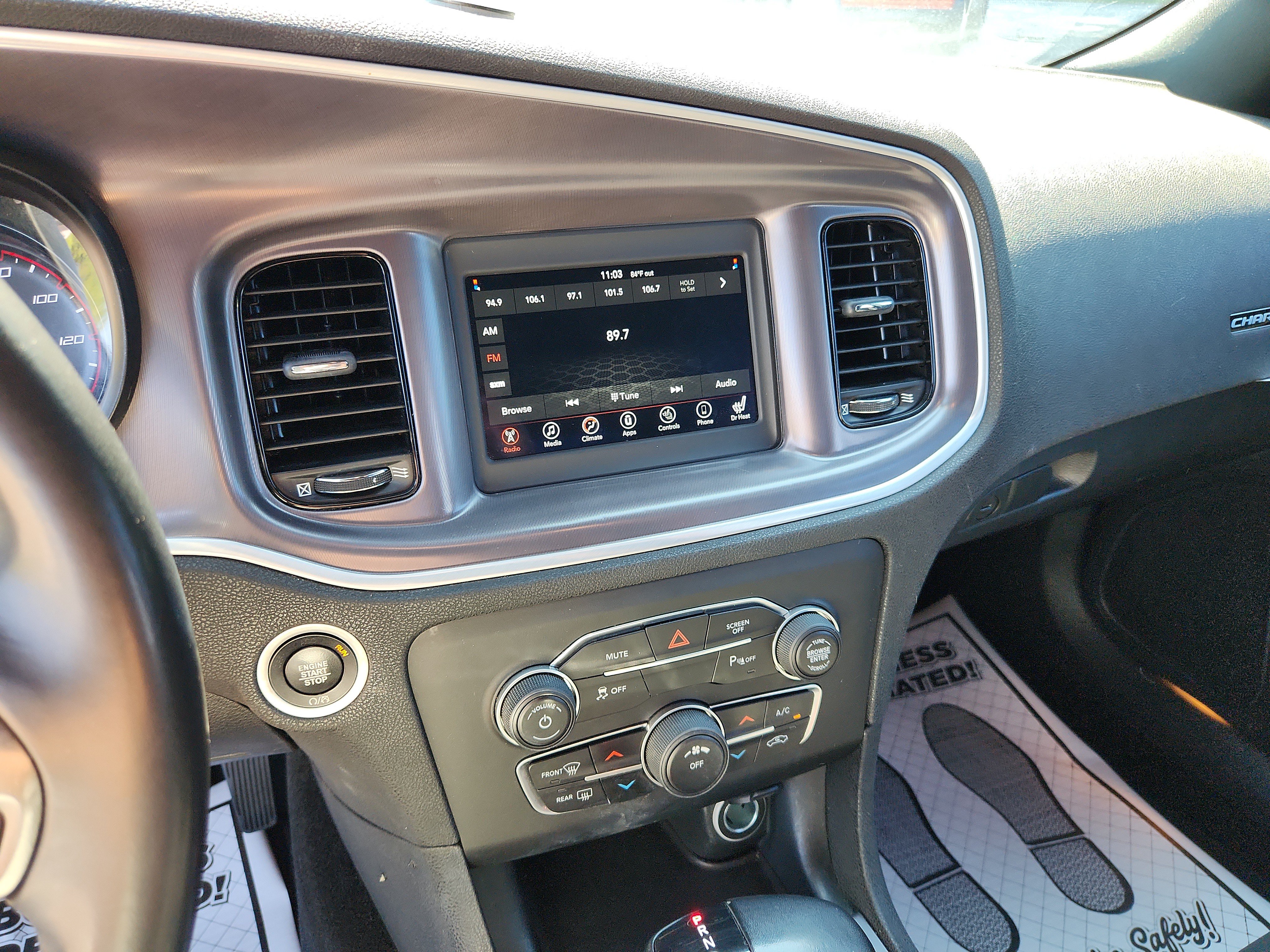 Used 2020 Dodge Charger SXT w/ Blacktop Package RWD image 31