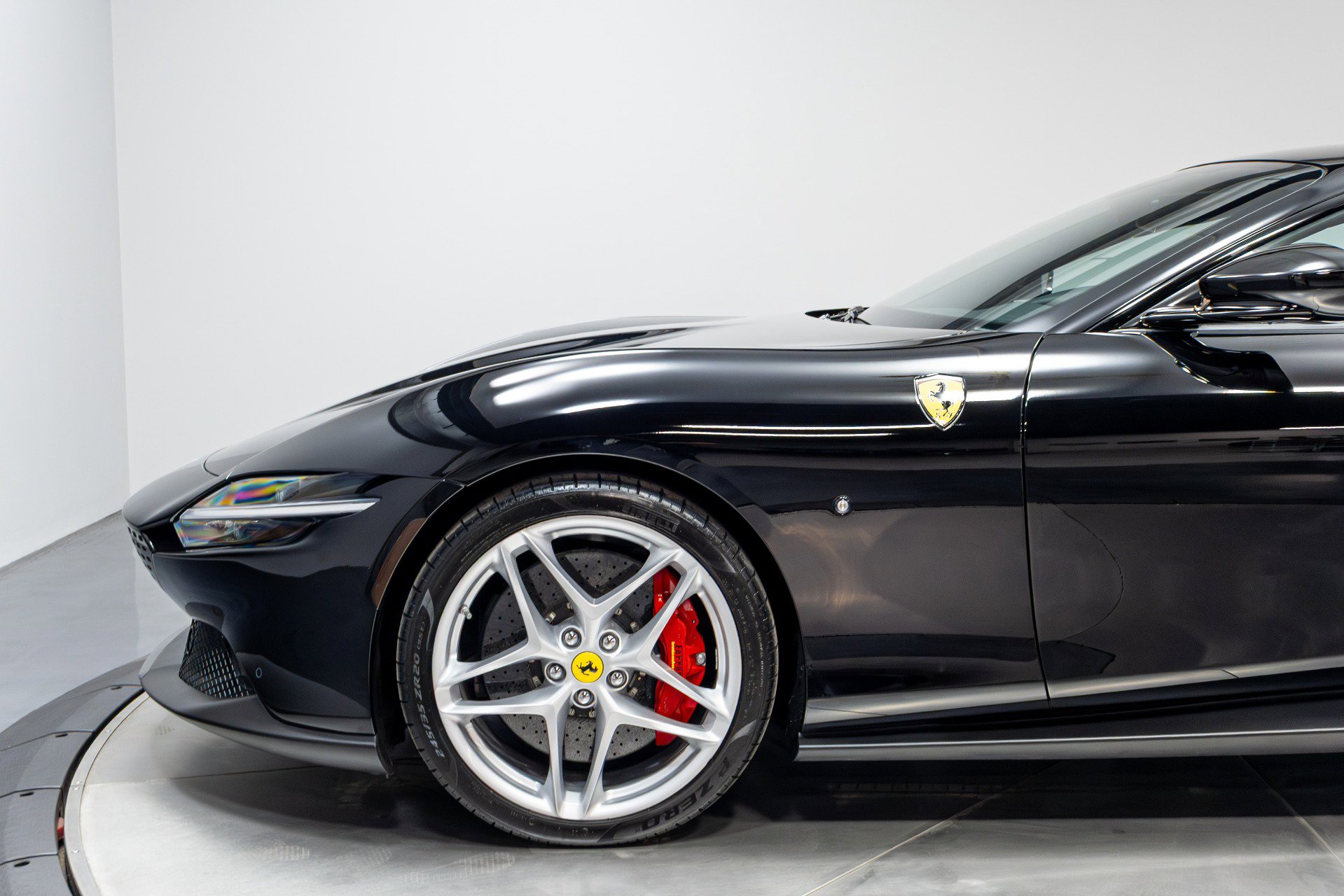 Used 2022 Ferrari Roma image 40