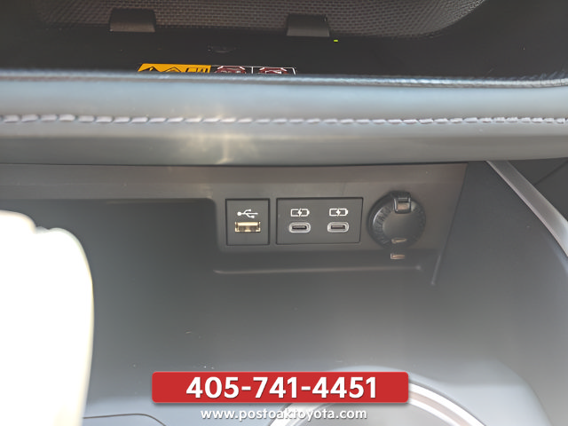 Used 2026 Toyota Highlander XLE AWD/4WD image 18
