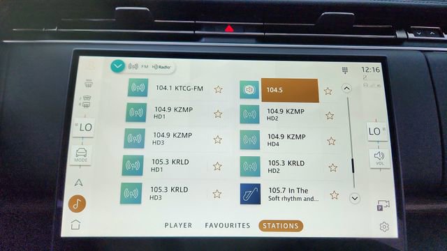 Used 2025 Land Rover Range Rover SE image 45