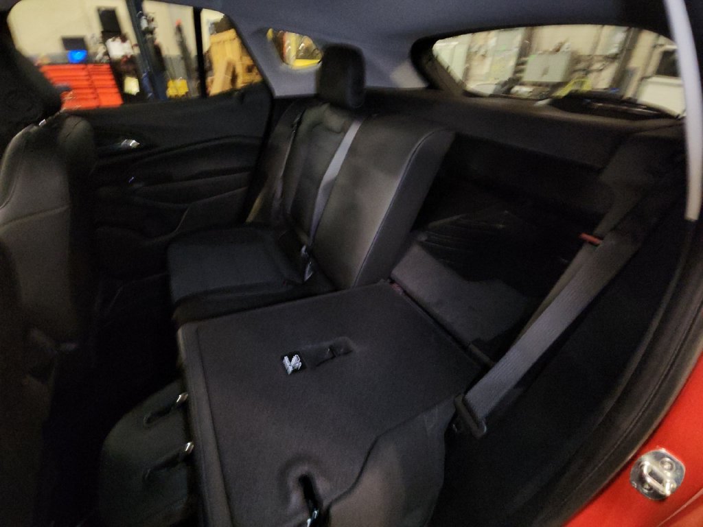 Certified 2024 Chevrolet Trax LT w/ Driver Confidence Package FWD image 38