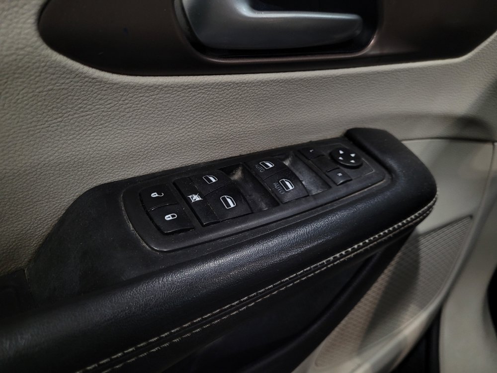 Used 2021 Chrysler Voyager Lxi FWD image 27