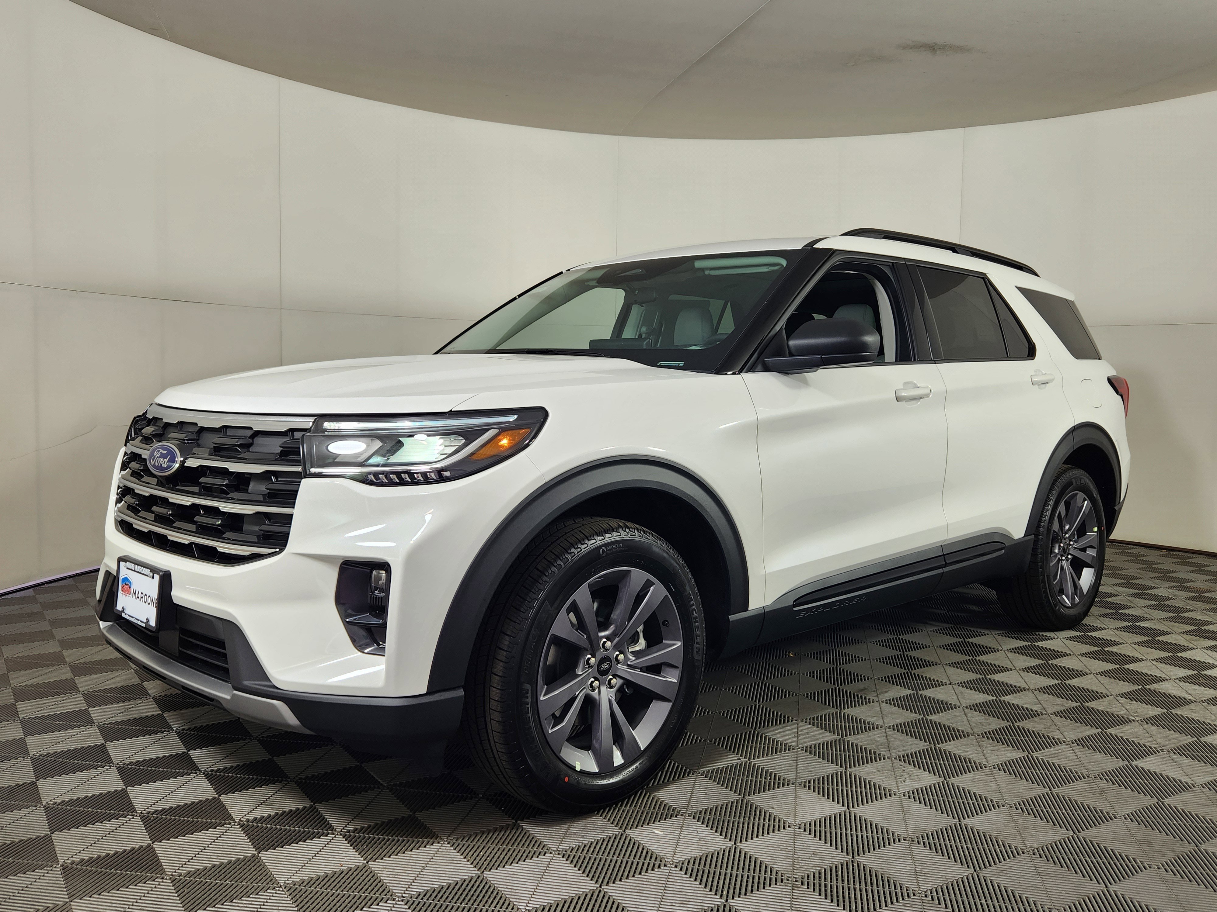 New 2026 Ford Explorer Active w/ Active Comfort Package image 3