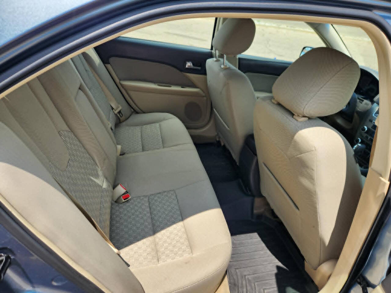 Used 2011 Ford Fusion SE w/ 202A Rapid Spec Order Code FWD image 16