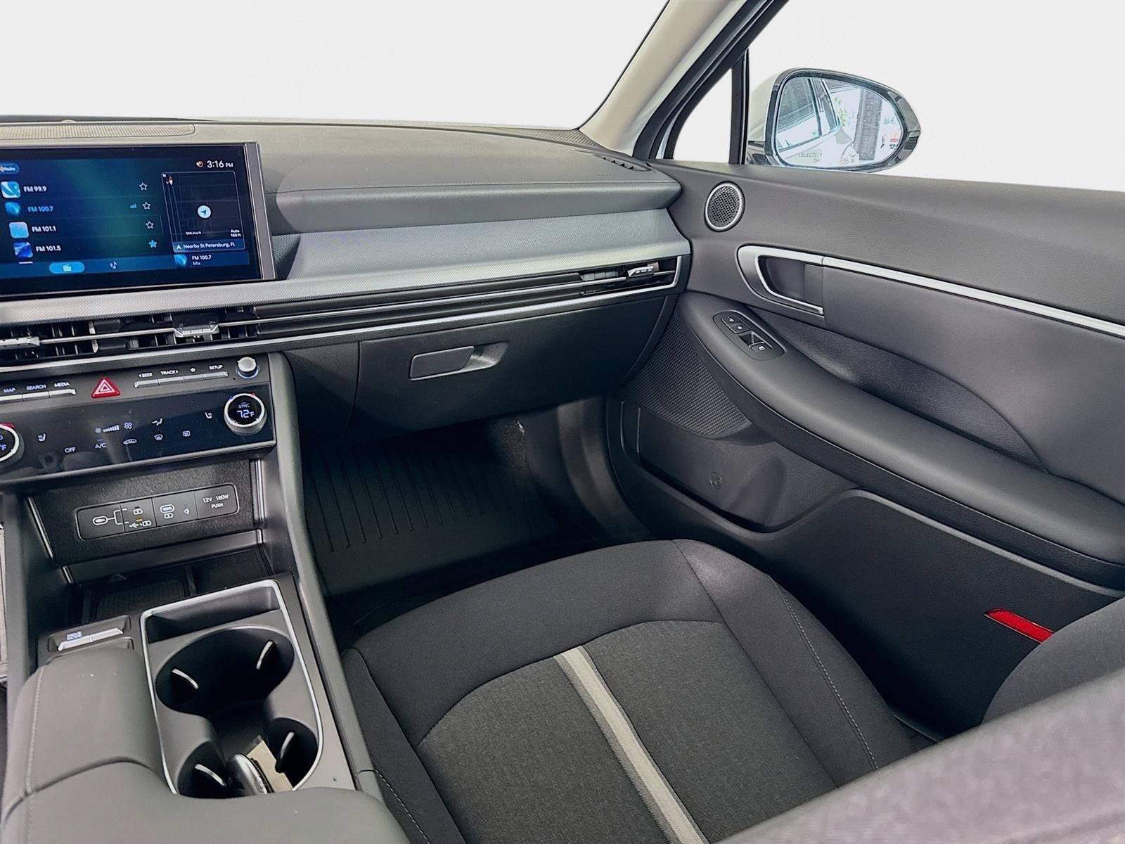 New 2025 Hyundai Sonata SEL FWD image 25
