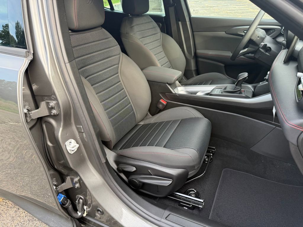 New 2025 Dodge Hornet GT w/ Tech Pack image 21