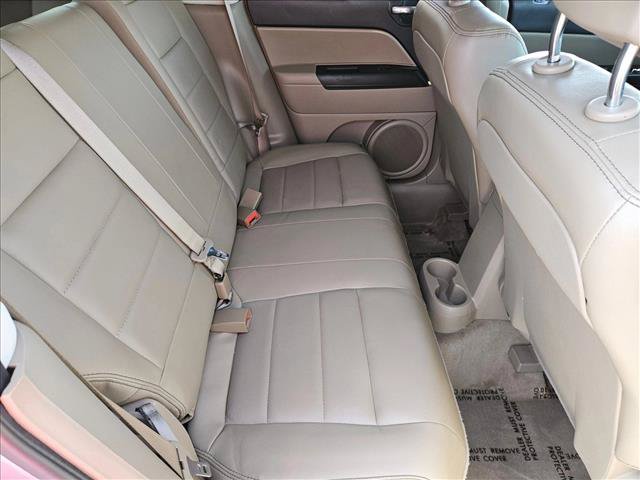 Used 2016 Jeep Patriot High Altitude FWD image 21