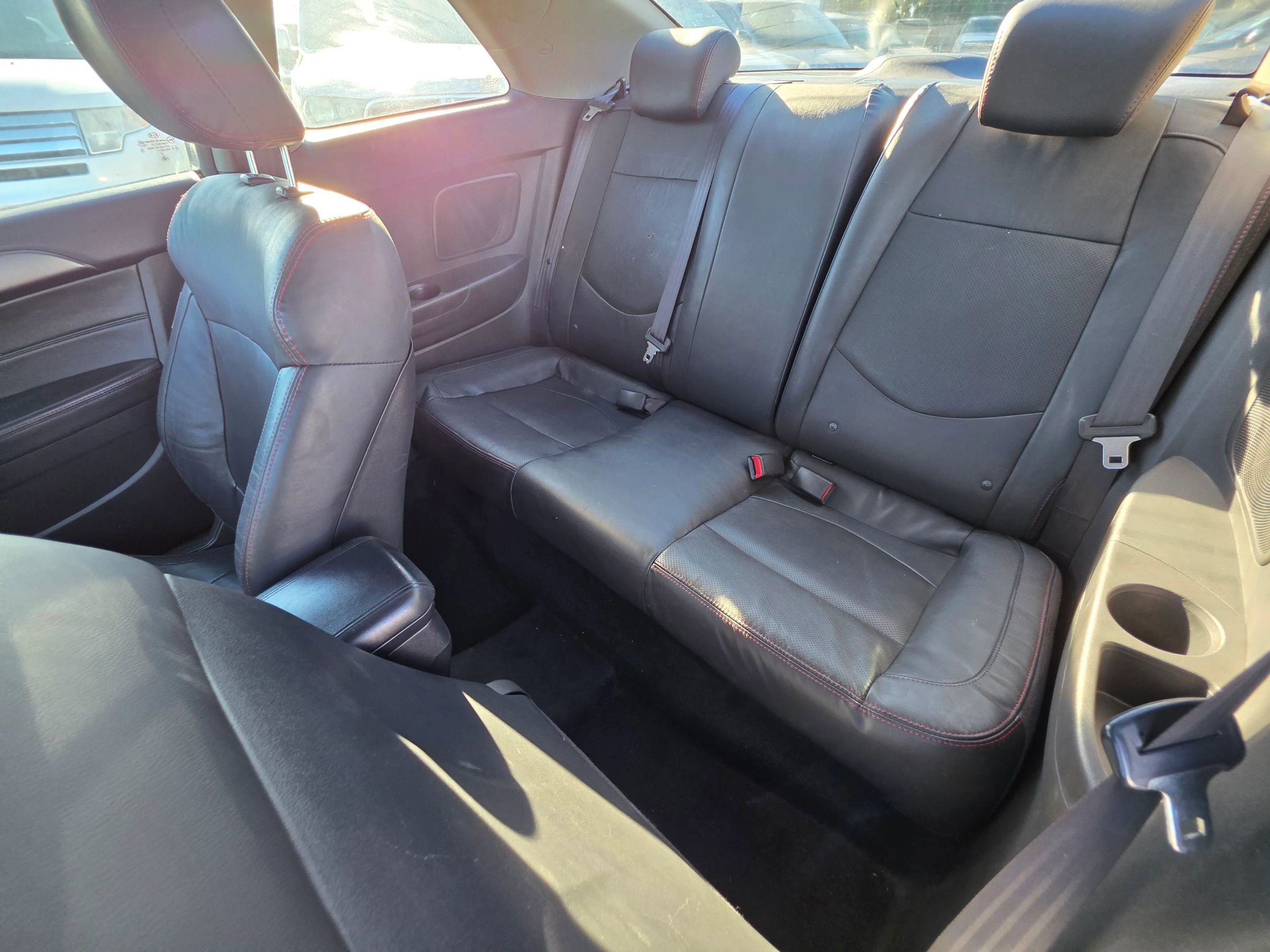 Used 2012 Kia Forte Koup SX w/ Tech Pkg image 15