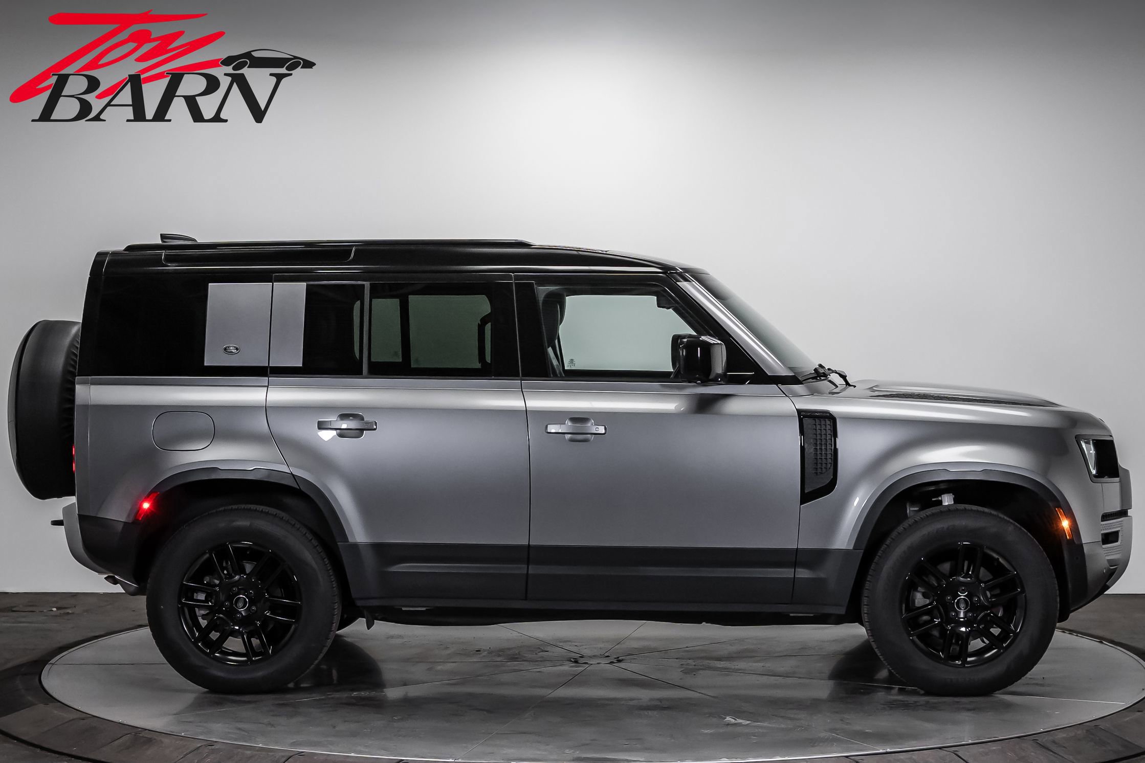 Used 2024 Land Rover Defender 110 S AWD/4WD image 6