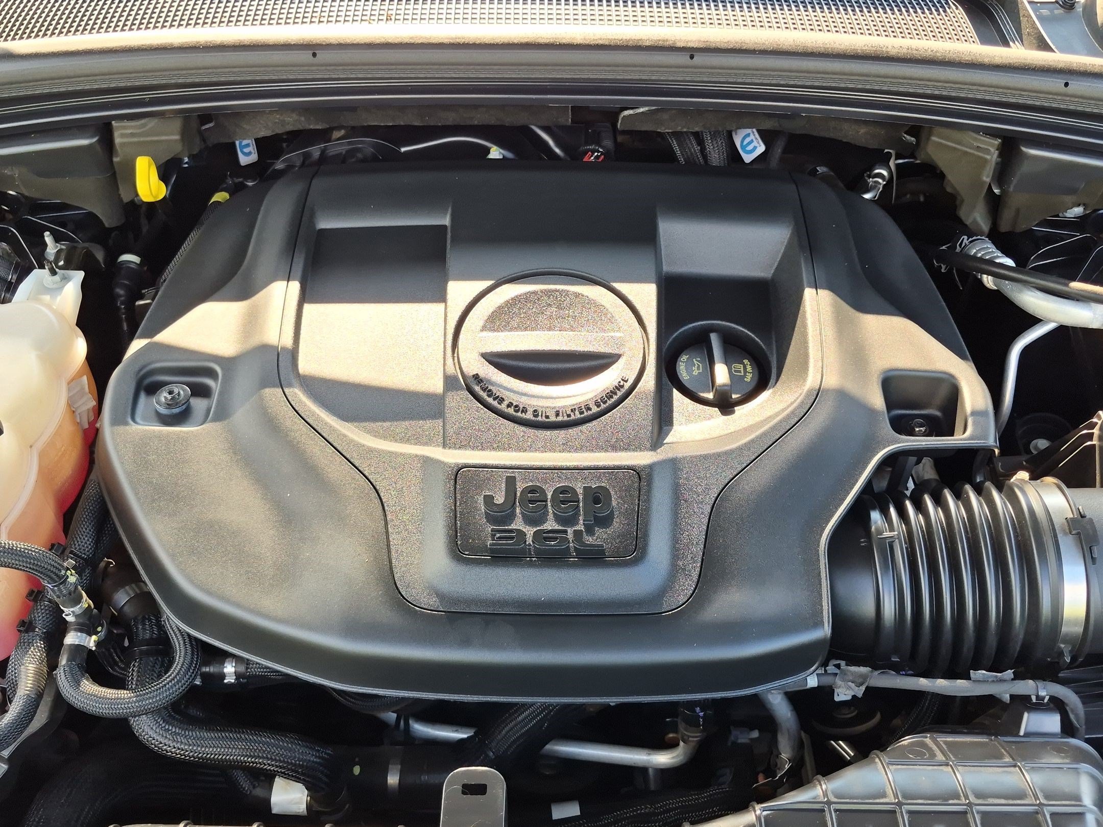 Used 2022 Jeep Grand Cherokee L Summit w/ Luxury Tech Group V AWD/4WD image 34