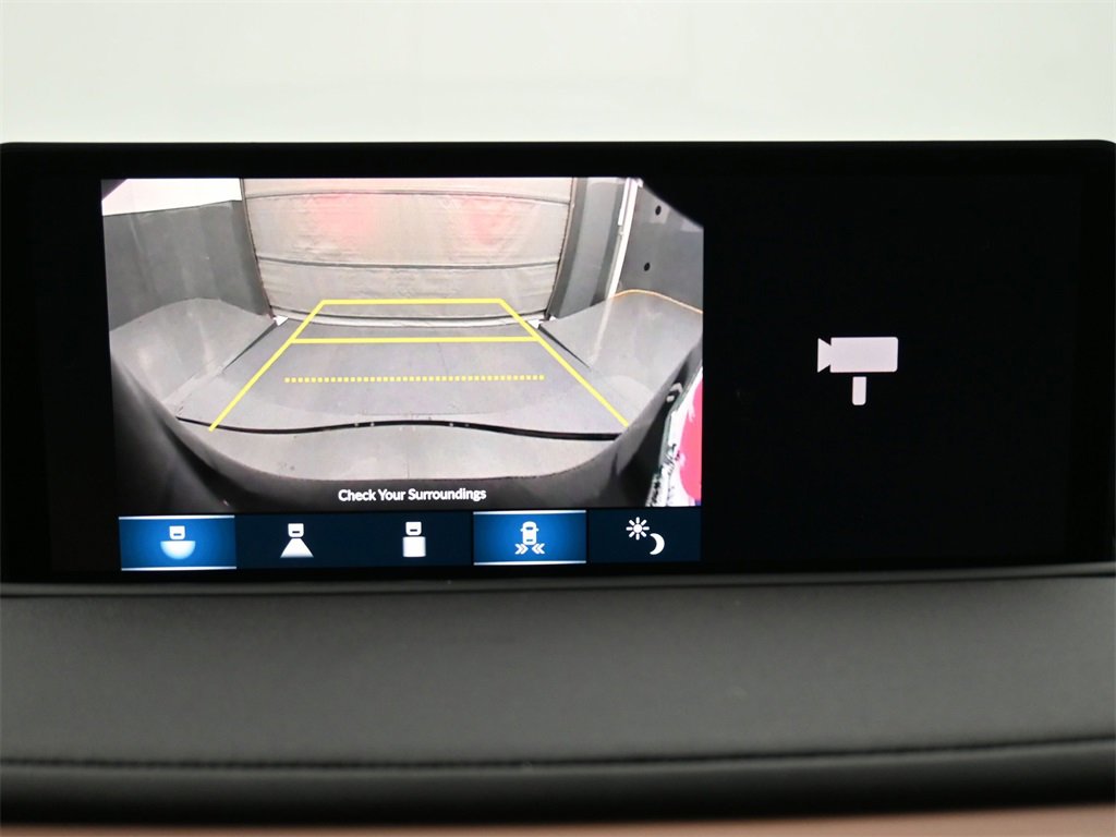 Used 2024 Acura MDX SH-AWD w/ Technology Package image 15