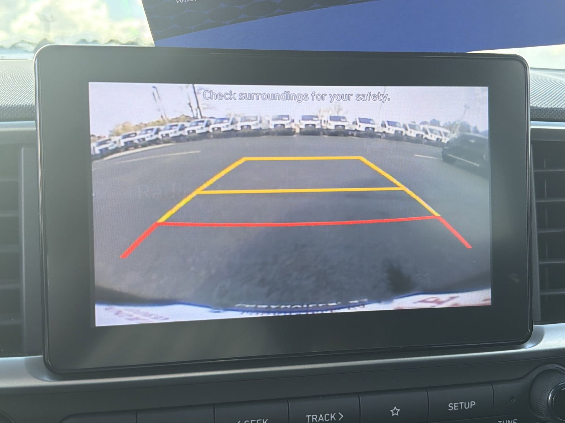 Used 2020 Hyundai Venue SE image 4