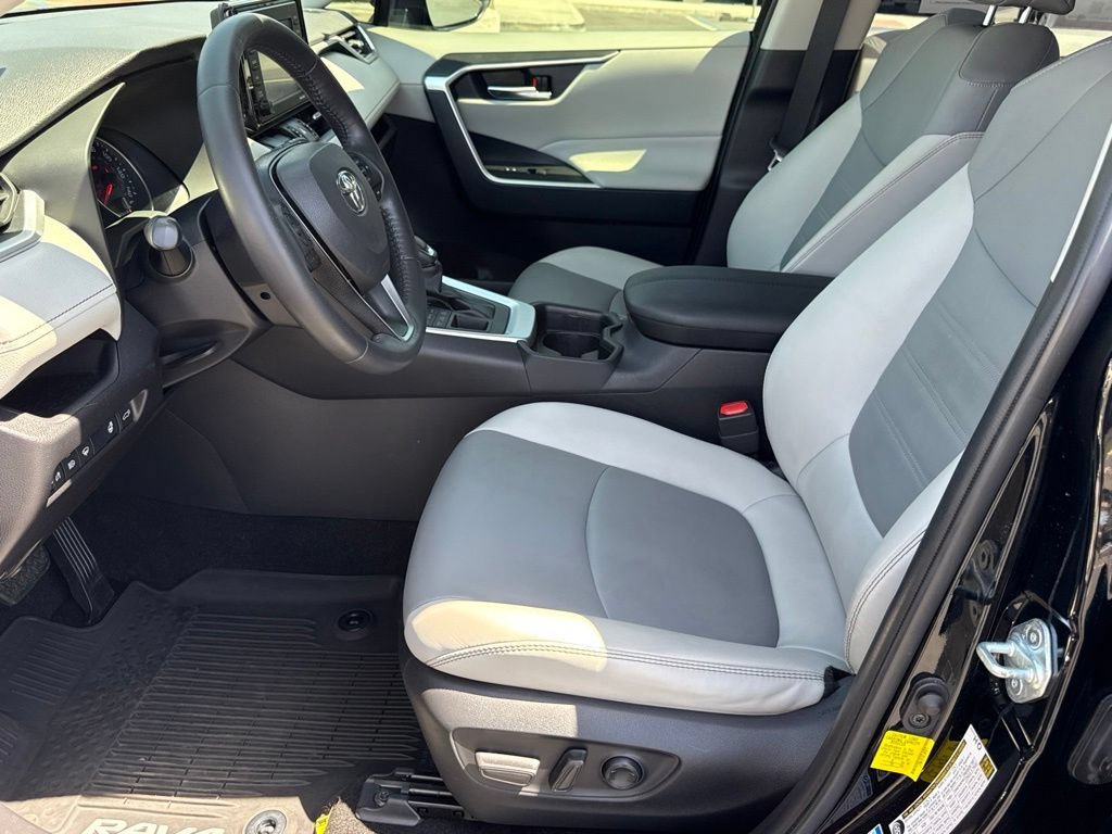 Certified 2020 Toyota RAV4 XLE Premium AWD/4WD image 20