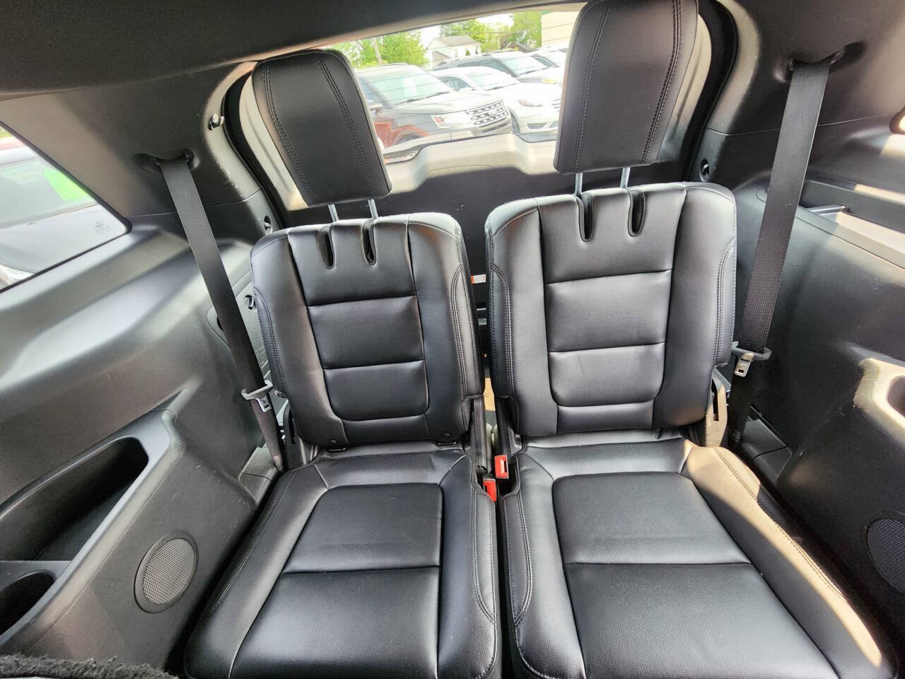 Used 2016 Ford Explorer XLT w/ Equipment Group 202A FWD image 19