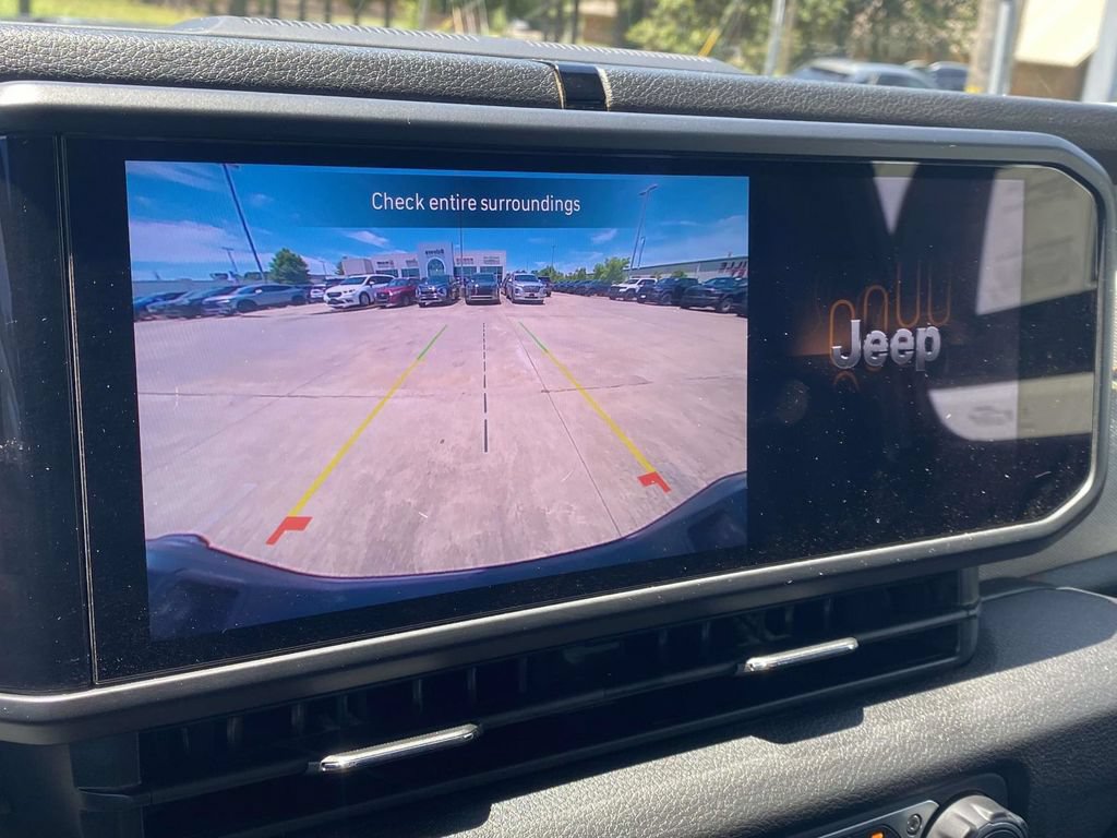 Used 2025 Jeep Gladiator Sport AWD/4WD image 54