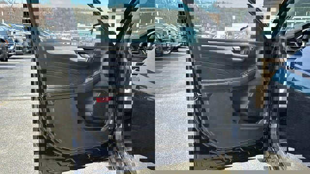 Used 2021 Ford Escape SEL w/ Technology Package image 12