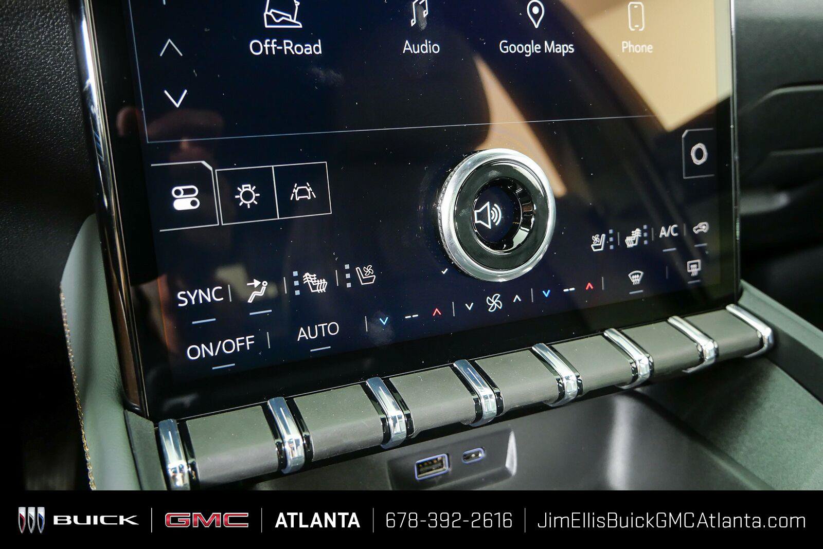 New 2027 GMC Terrain AT4 w/ Convenience Package III AWD/4WD image 17