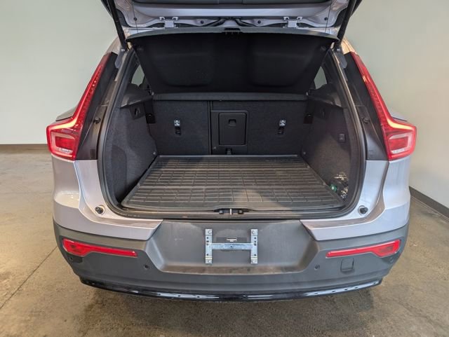 Used 2026 Volvo XC40 B5 Plus w/ Protection Package Premier image 5