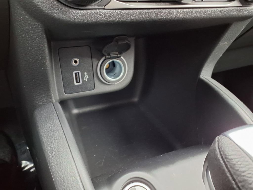 Certified 2025 Nissan Kicks Play S image 9