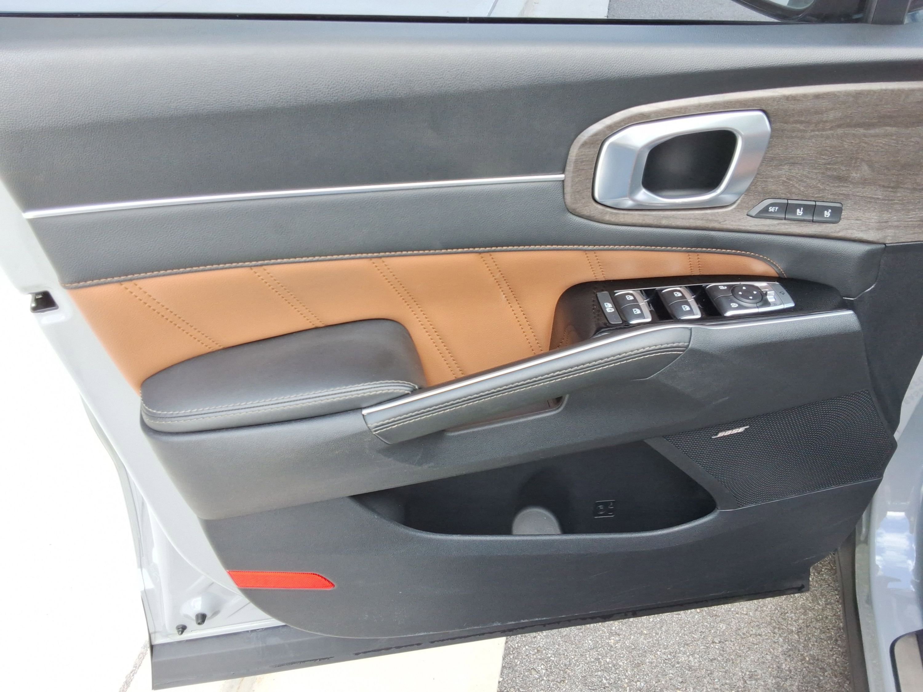 Used 2022 Kia Sorento SX Prestige w/ Rust Color Package image 22