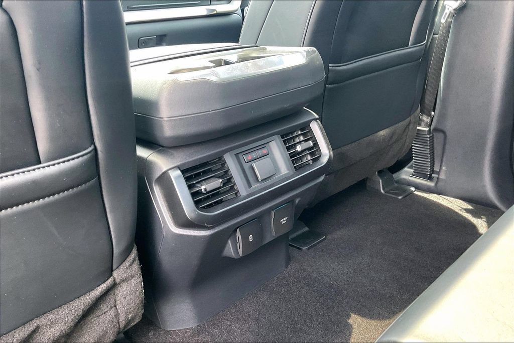 Used 2022 Ford F150 Raptor w/ Equipment Group 801A High AWD/4WD image 13