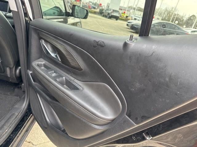 Used 2023 GMC Terrain SLT w/ Elevation Edition image 35