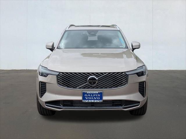 New 2026 Volvo XC90 T8 Plus w/ Protection Package AWD/4WD image 4
