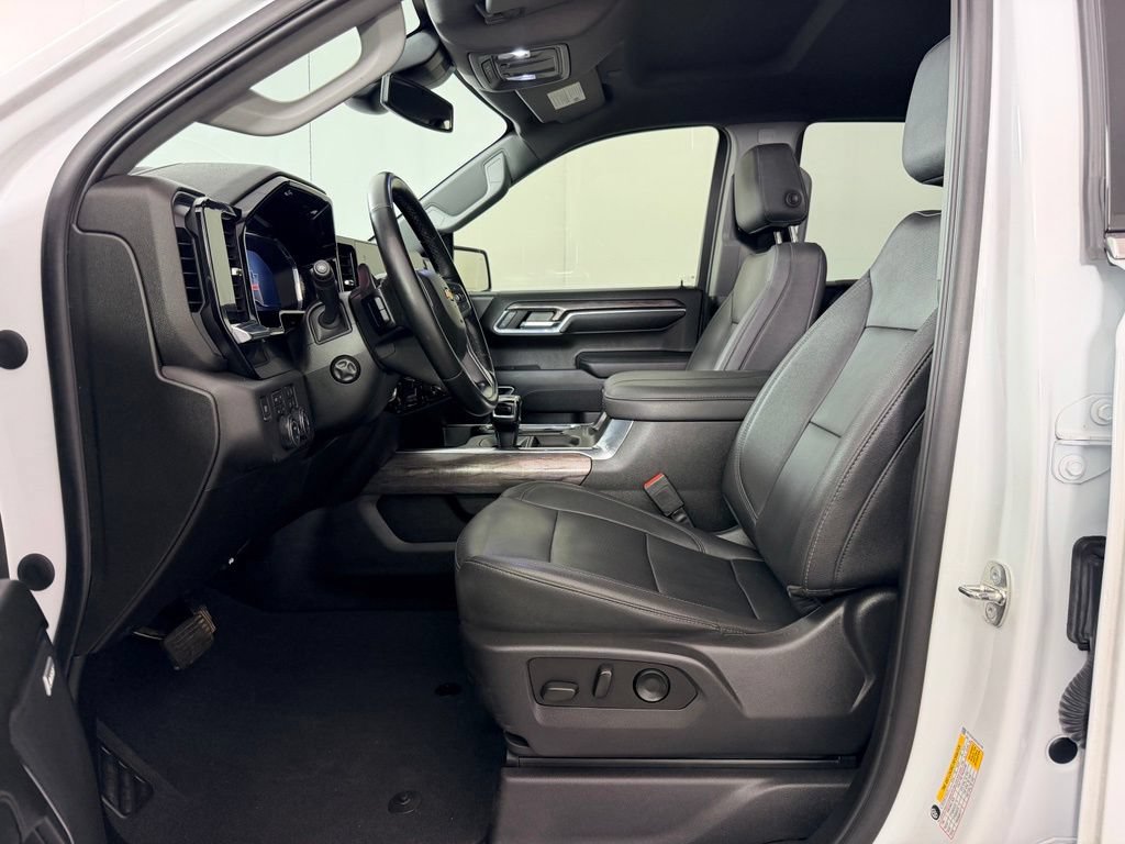 Used 2023 Chevrolet Silverado 1500 LTZ w/ Z71 Off-Road Package AWD/4WD image 23