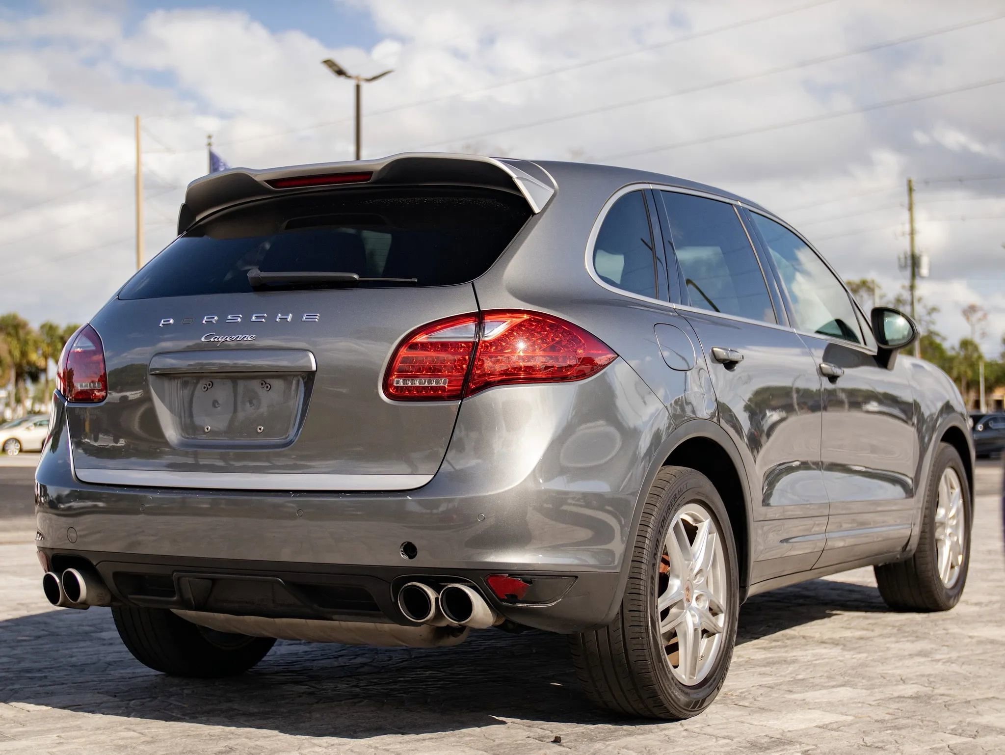 Used 2014 Porsche Cayenne AWD/4WD image 12
