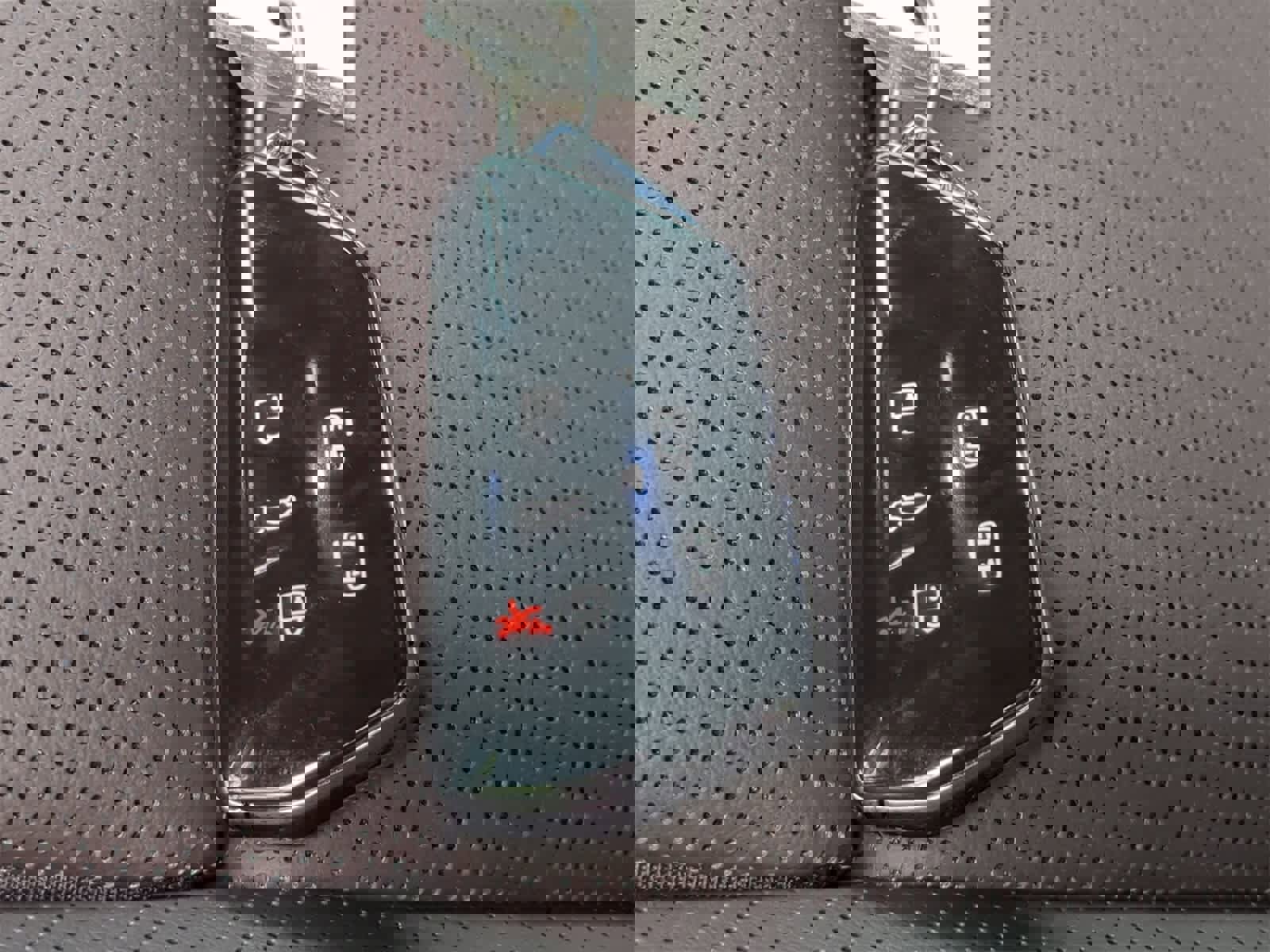 New 2025 Volkswagen ID. Buzz Pro S image 33