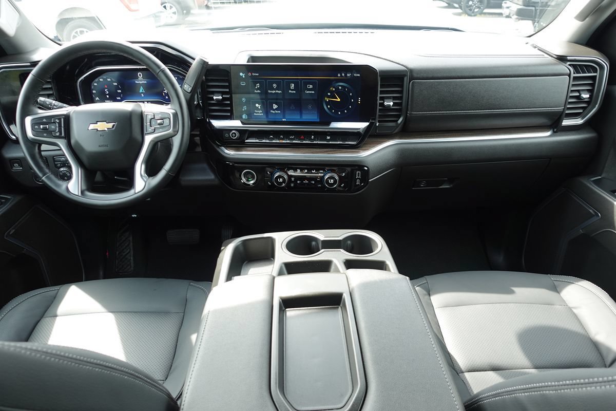 Used 2024 Chevrolet Silverado 1500 LT AWD/4WD image 38