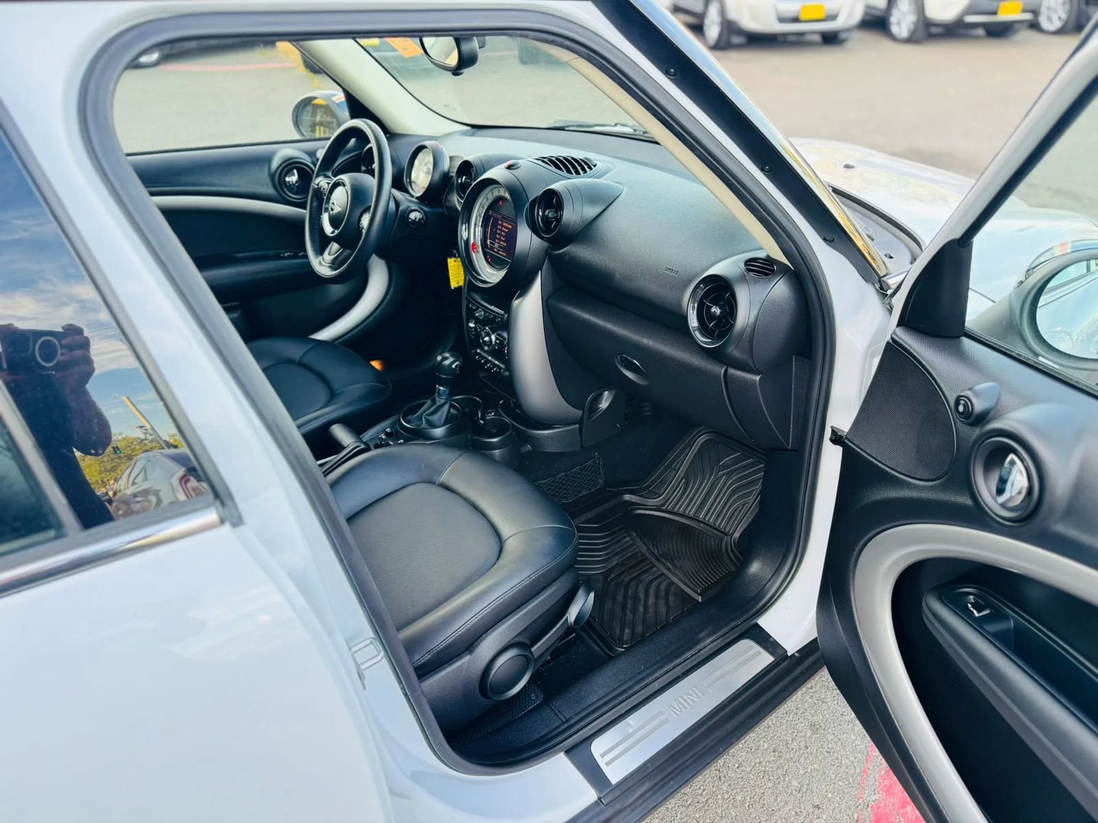 Used 2014 MINI Cooper Countryman FWD image 11