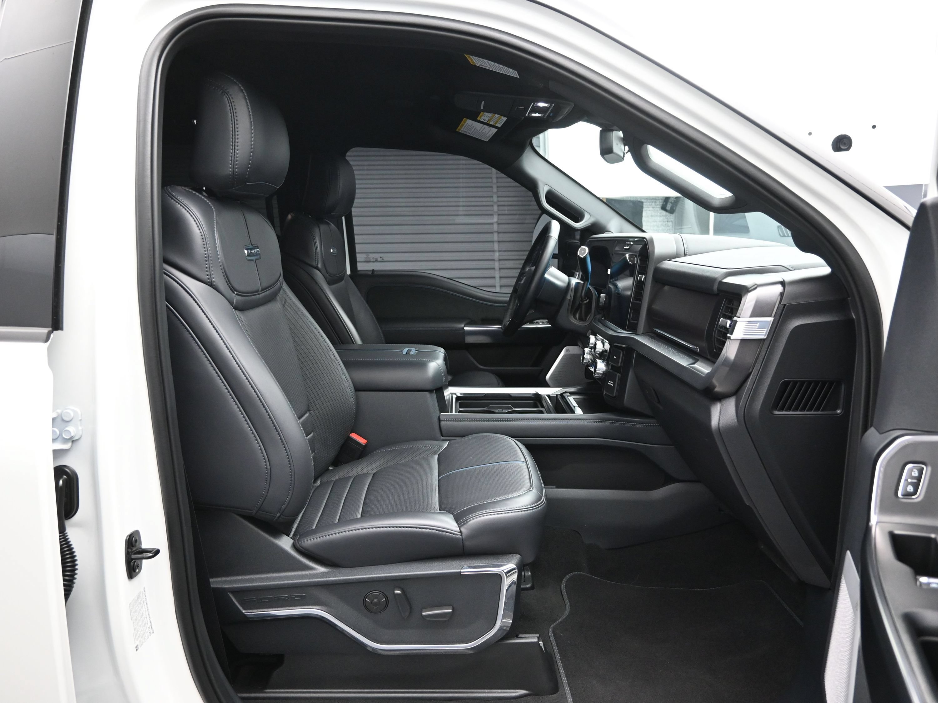 Used 2026 Ford F250 Platinum AWD/4WD image 13