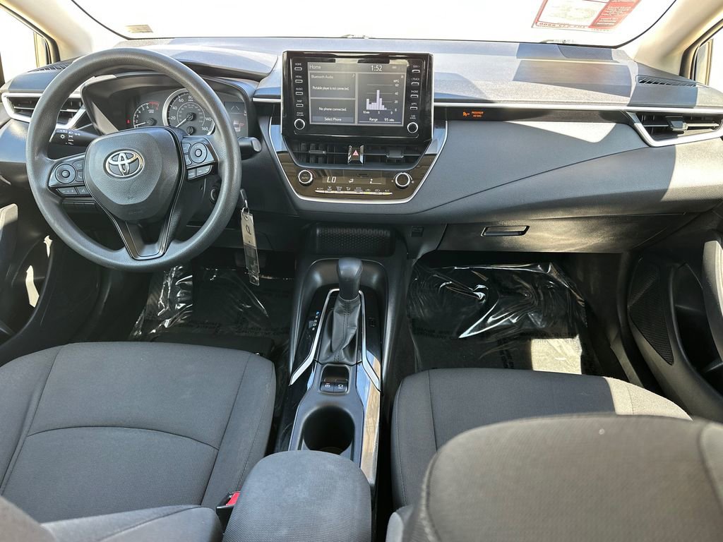 Used 2020 Toyota Corolla LE FWD image 14