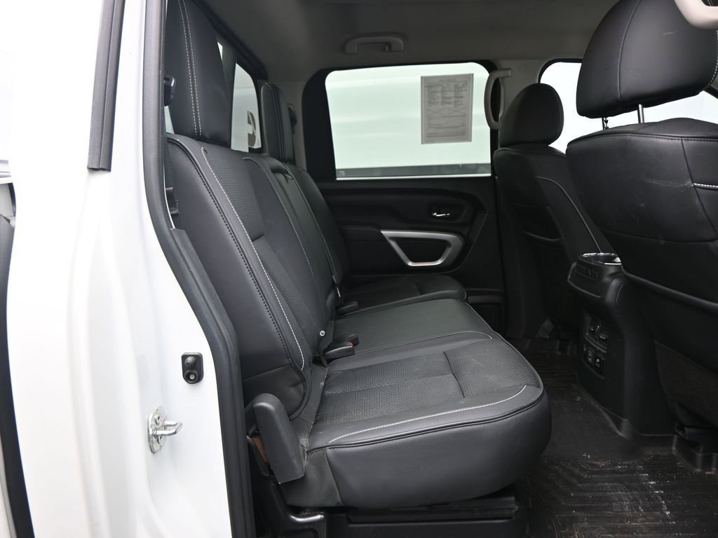 Used 2019 Nissan Titan PRO-4X image 21