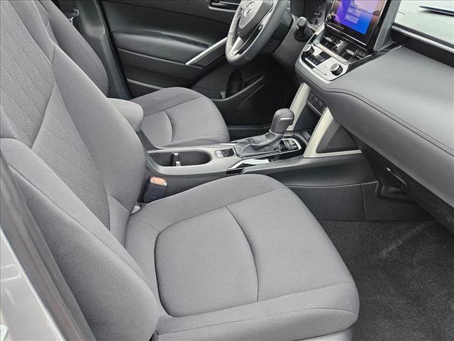 Used 2024 Toyota Corolla Cross LE w/ Moonroof Package FWD image 19
