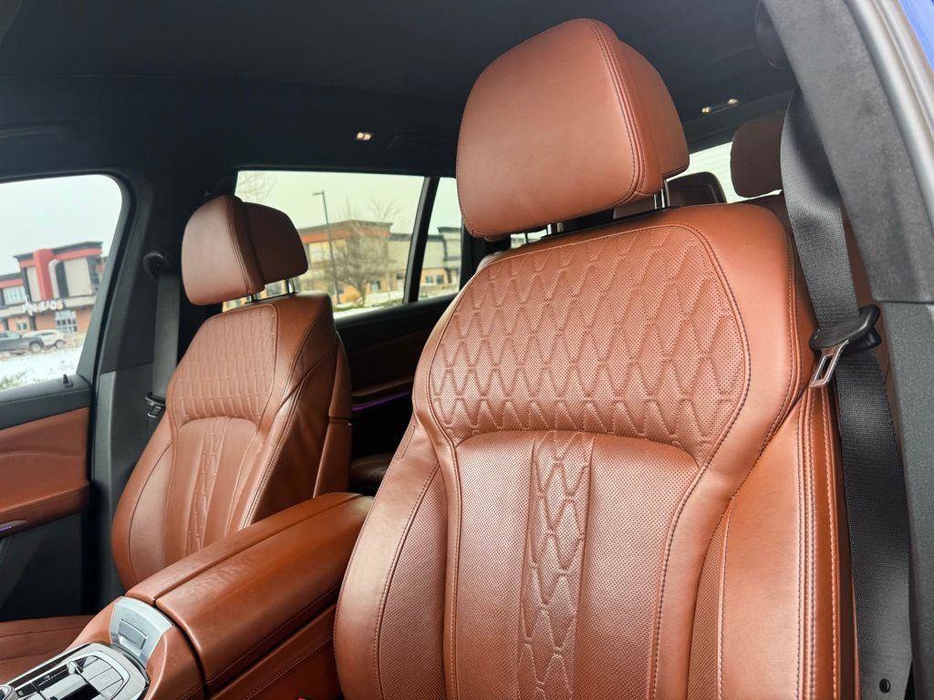 Used 2023 BMW X7 M60i w/ Executive Package image 19