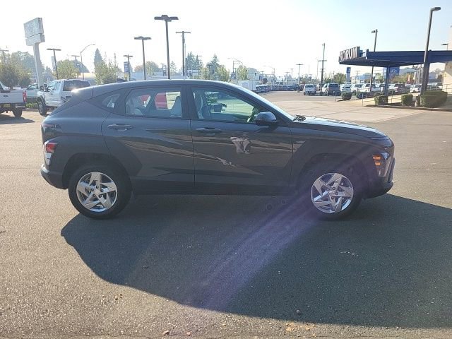 New 2026 Hyundai Kona SE image 7