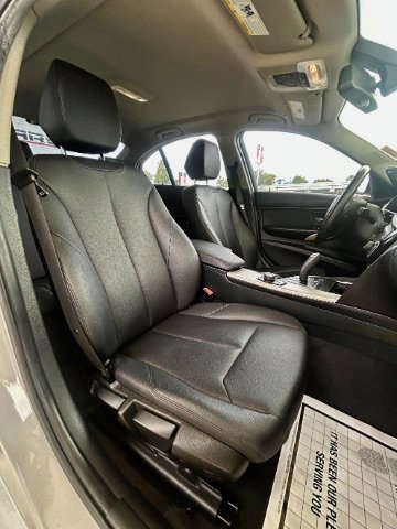 Used 2017 BMW 320i Sedan image 9