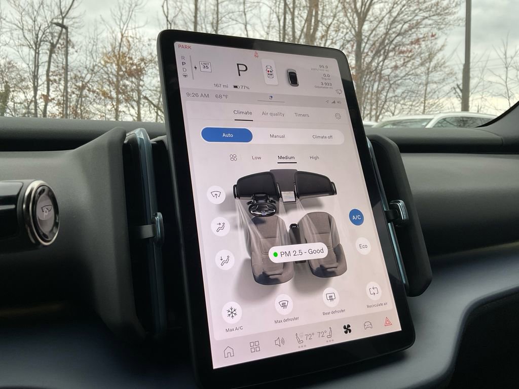 Used 2025 Volvo EX30 Ultra w/ Climate Package image 23