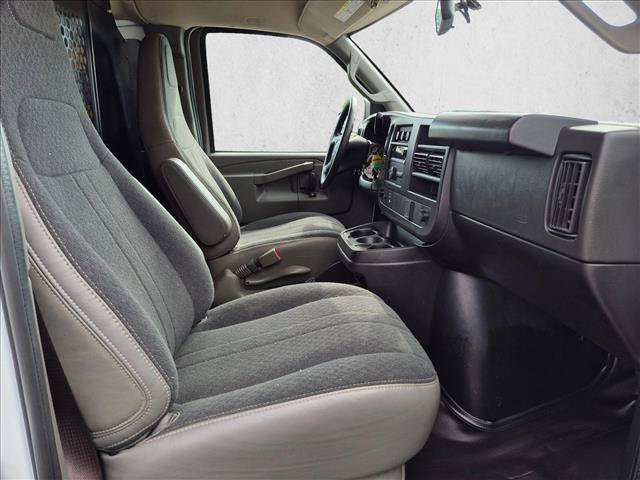 Used 2025 GMC Savana 2500 w/ Driver Convenience Package RWD image 20