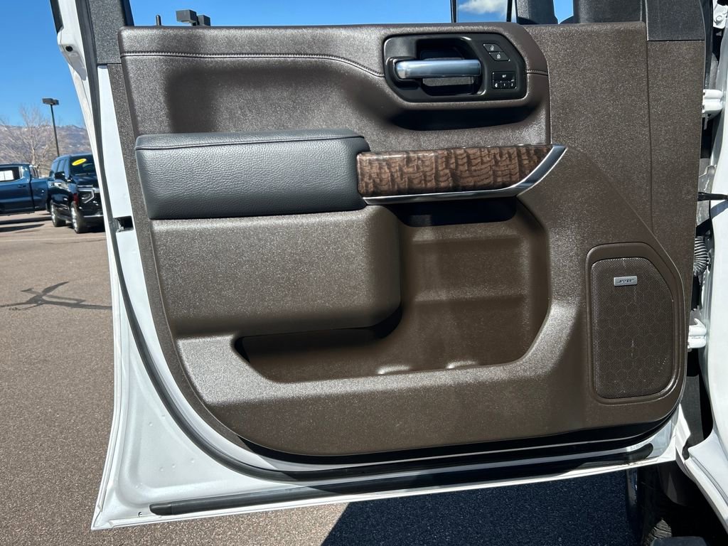 Used 2023 GMC Sierra 2500 Denali w/ Denali Ultimate Package image 32