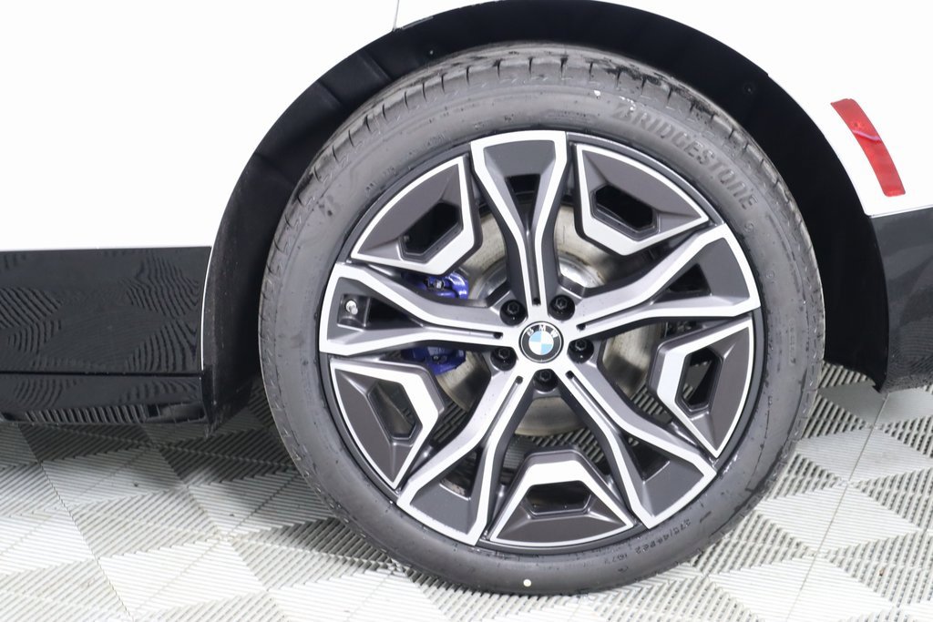 New 2025 BMW iX xDrive50 w/ Premium Package image 19