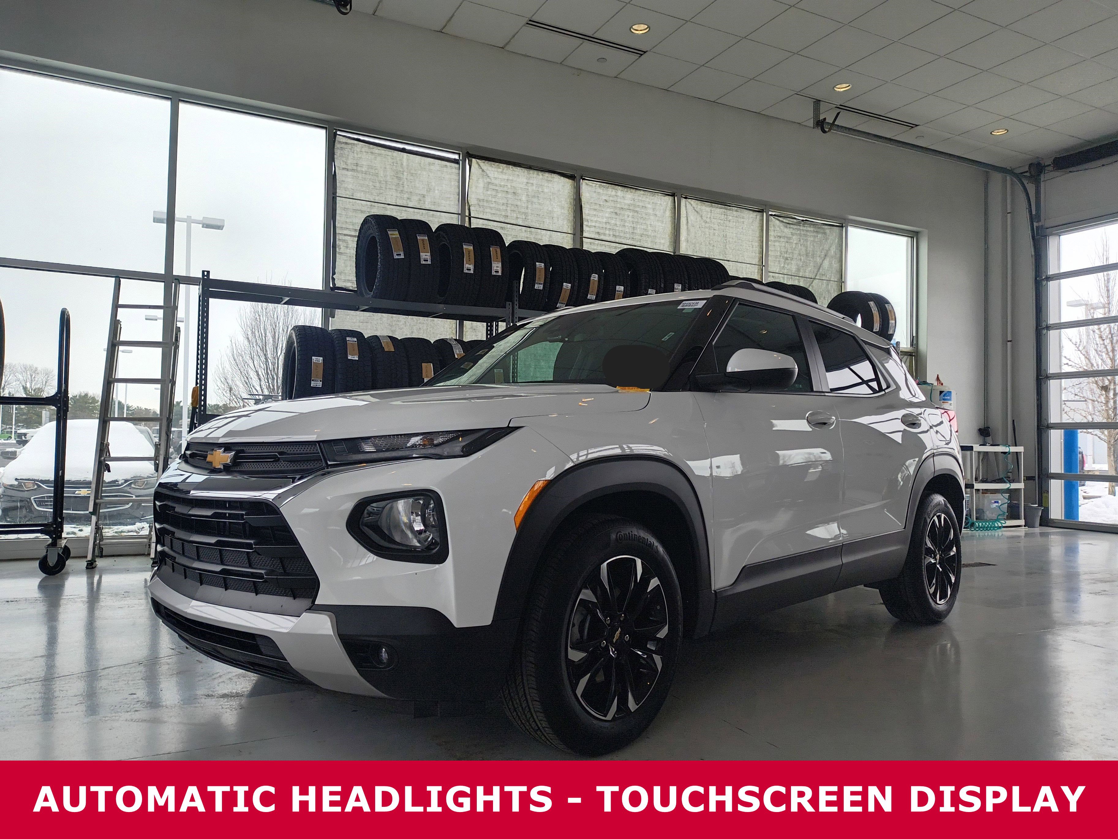 Used 2023 Chevrolet TrailBlazer LT image 2