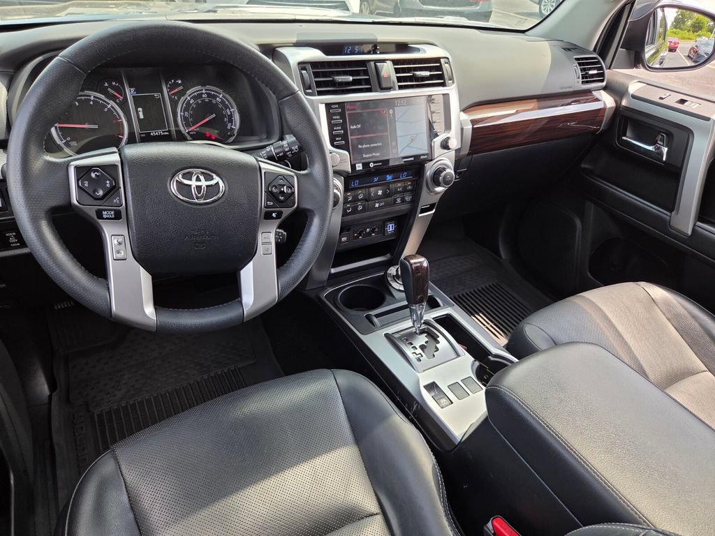 Used 2022 Toyota 4Runner Limited AWD/4WD image 9