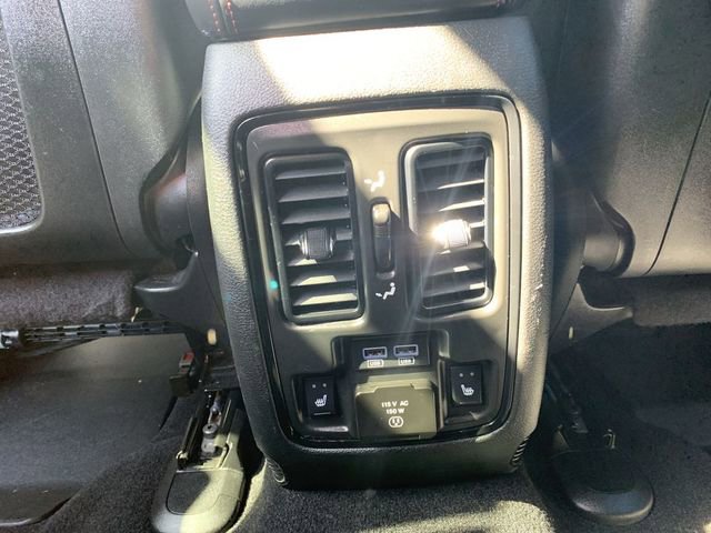 Used 2022 Dodge Durango R/T RWD image 32