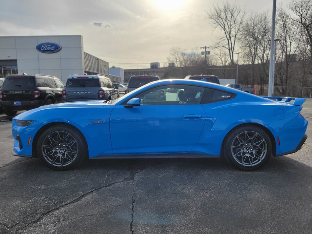 Used 2025 Ford Mustang GT Premium w/ GT Performance Package image 2