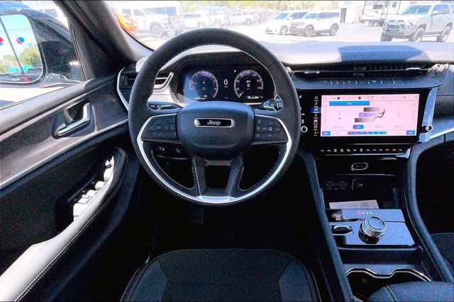 New 2026 Jeep Grand Cherokee L 4WD image 16